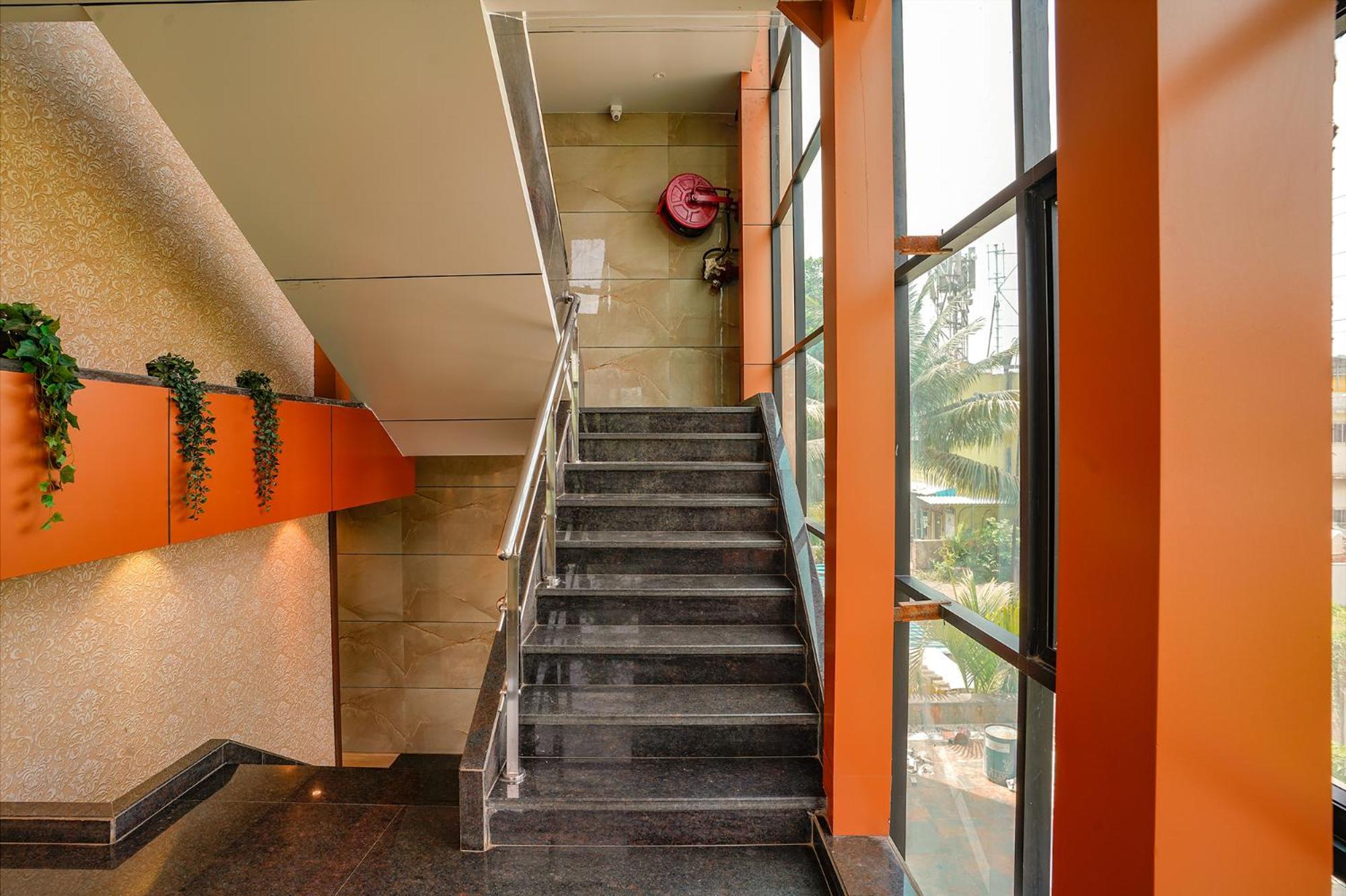 Fabexpress Super 7 Inn - Nr Rabale Station Navi Mumbai Ngoại thất bức ảnh