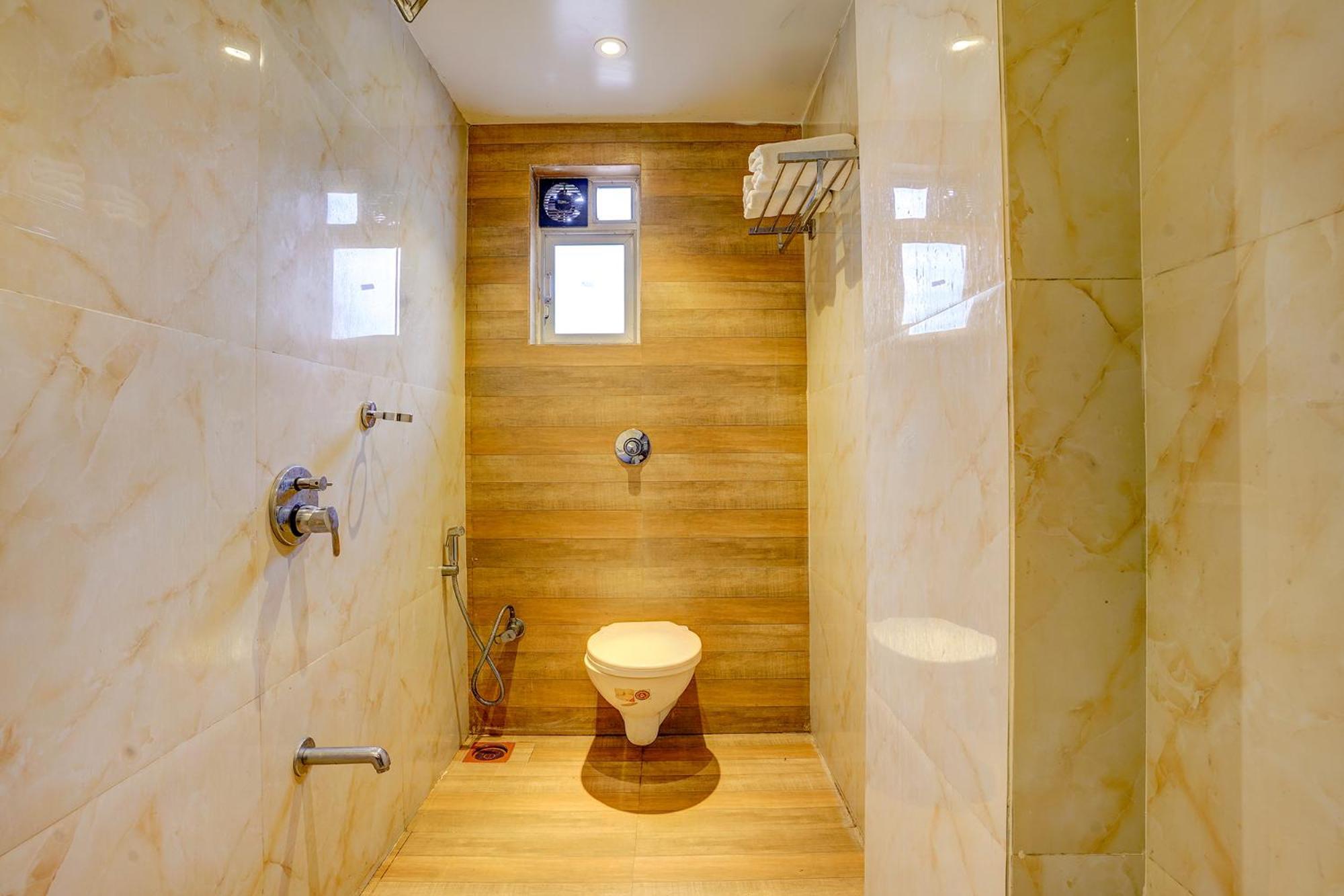 Fabexpress Super 7 Inn - Nr Rabale Station Navi Mumbai Ngoại thất bức ảnh