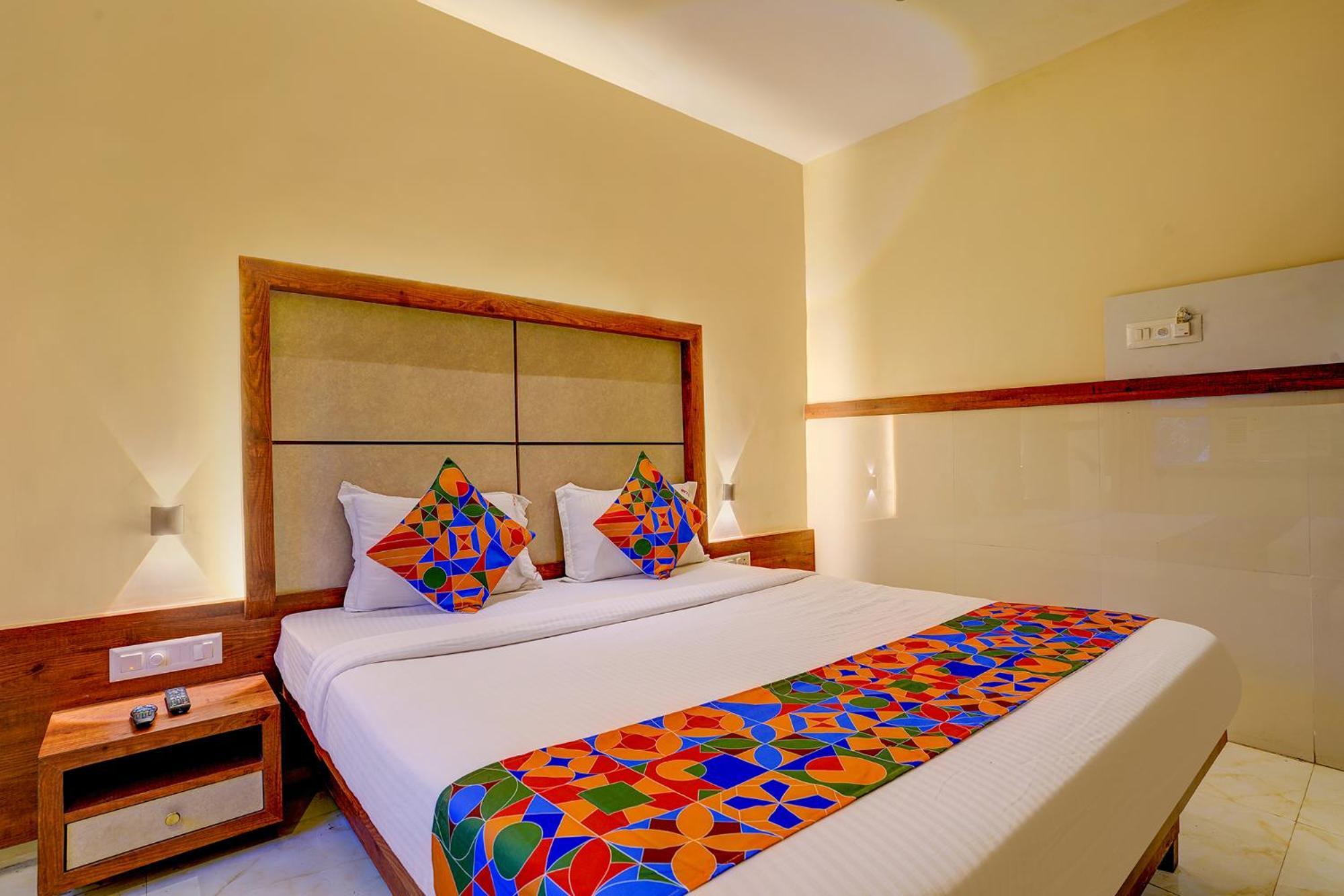 Fabexpress Super 7 Inn - Nr Rabale Station Navi Mumbai Ngoại thất bức ảnh